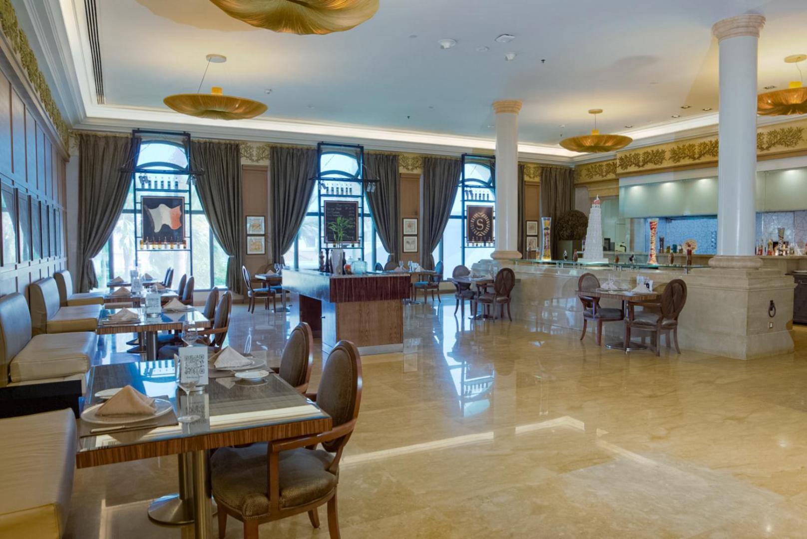 Sheraton Dammam Hotel & Convention Centre Buitenkant foto